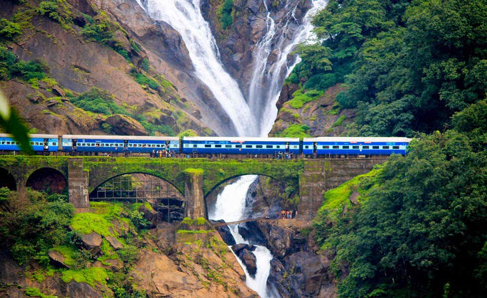 Full Details Of Dudhsagar Waterfall Trip In Goa