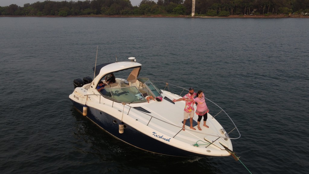 Romantic Couple Pre Wedding Photoshoot on Sea Ray 330 Yacht