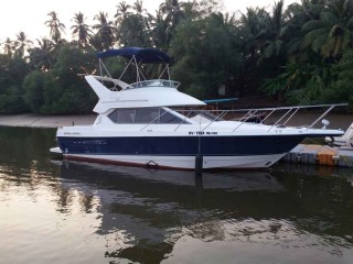 bayliner yacht charter in goa